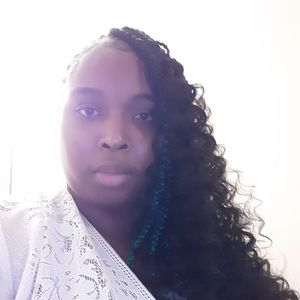 Meet your Posher, Cassandra